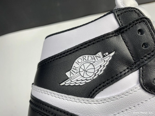 555088-010 White Black Retro 1 Jordan Air (2014) 0807